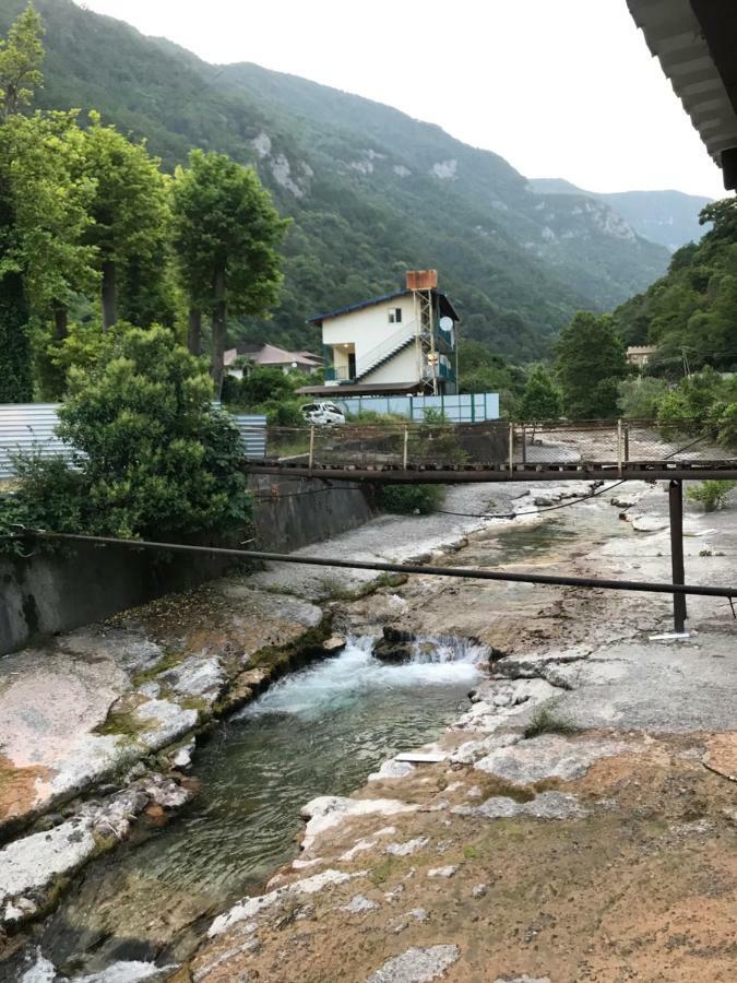 Барнаба ガグラ エクステリア 写真